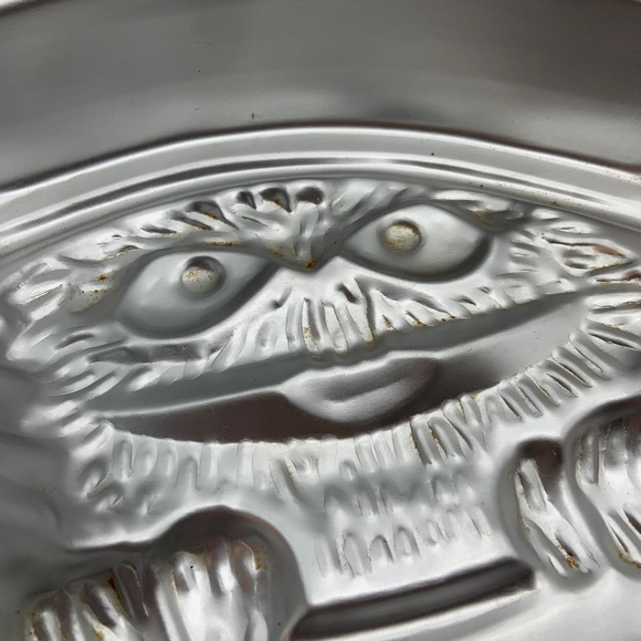 Vintage Wilton Sesame Street Character Oscar the Grouch Retro Cake Tin Pan 1977 - Picture 8 of 13